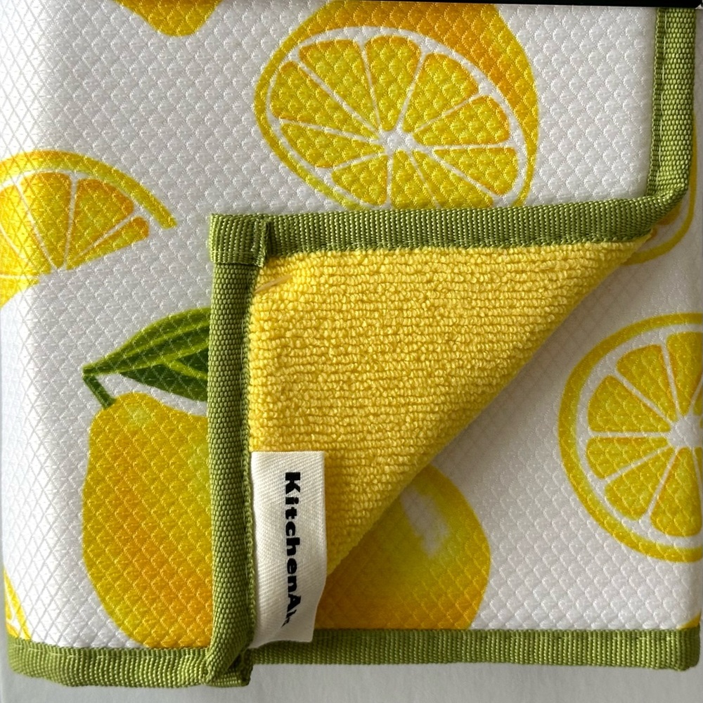 KitchenAid 2 Pc Set Drying Mats Yellow Lemons NEW WITH TAGS. Reversible - Picture 2 of 6